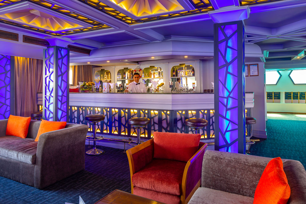 HS Solaris I Nile Cruise lounge bar