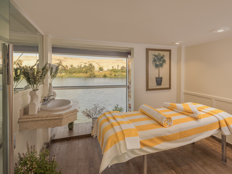 Sonesta Star Goddess massage room